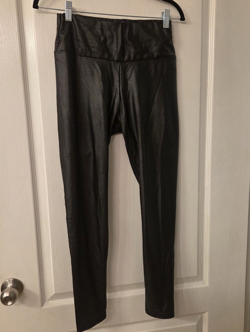 SHEIN black faux leather look pants women's size M Medium sleggings shiny black